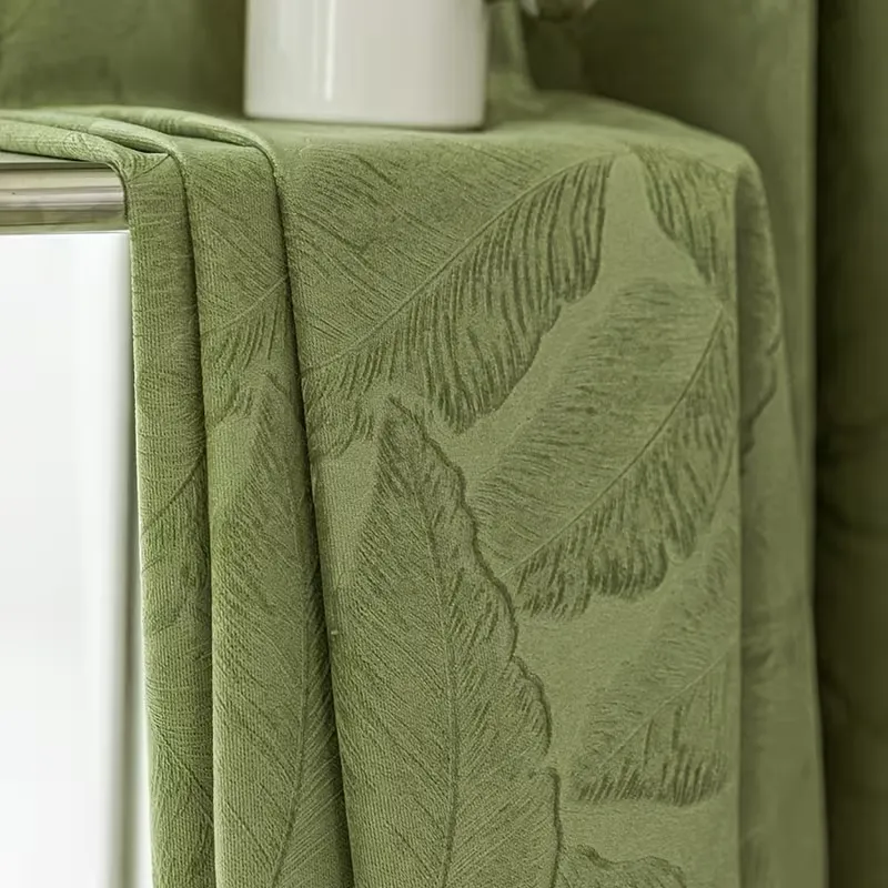 Leaf Pattern Velvet Curtains 2 Pcs